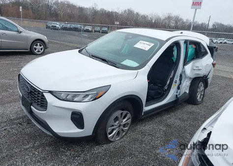 2025 Ford Escape Active z USA, uszkodzony, nr VIN 1FMCU0GN1SUB46241